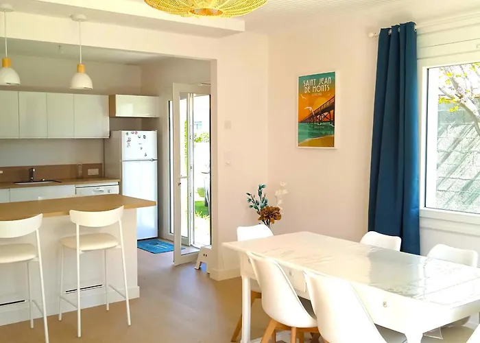 Casa de Férias Maison Cosy, Renovee, Proche Et Centre, Jardin, Animaux Bienvenus - Fr-1-652-19